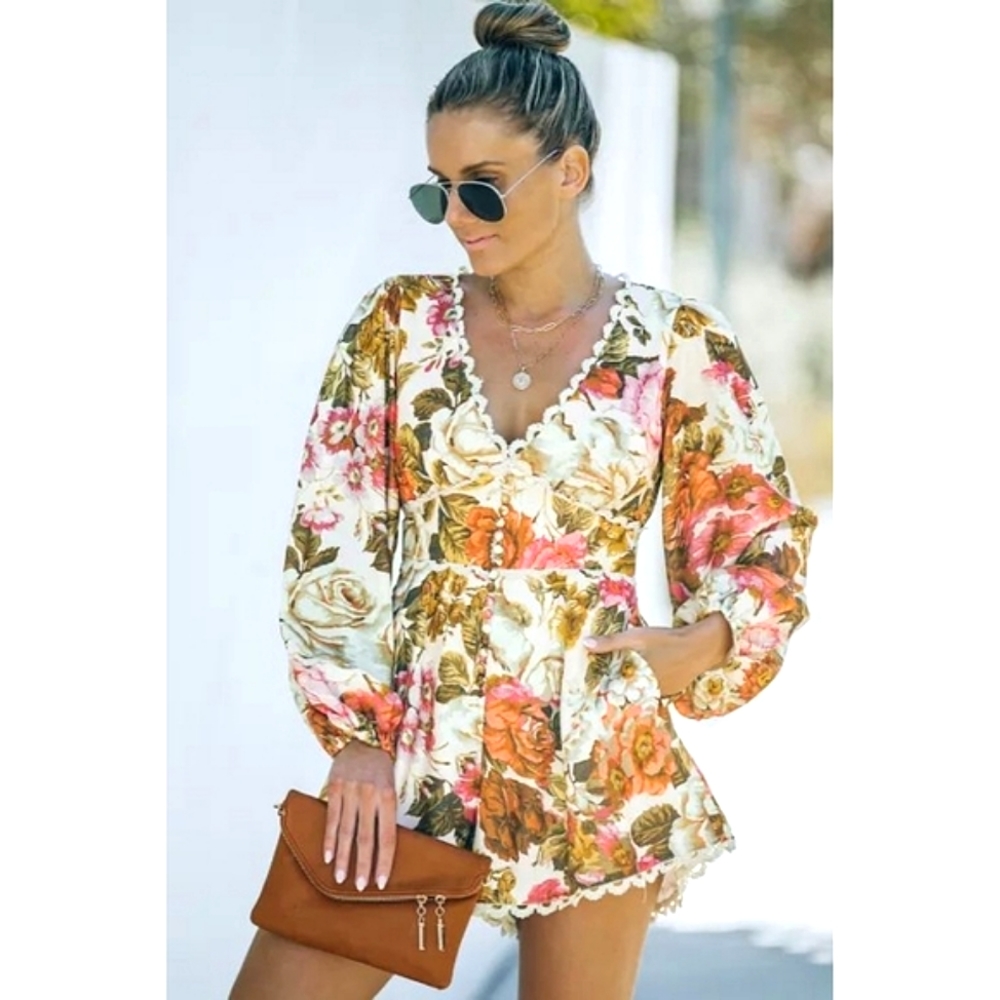 LAST ONE! Floral V-Neck With Lace Trim Romper NWT - Picture 1 of 7